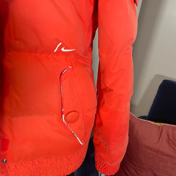 Nike Snowboarding Jacket - Picture 2 of 10